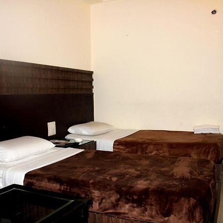 Hotel Aman Deluxe Nové Dillí Exteriér fotografie